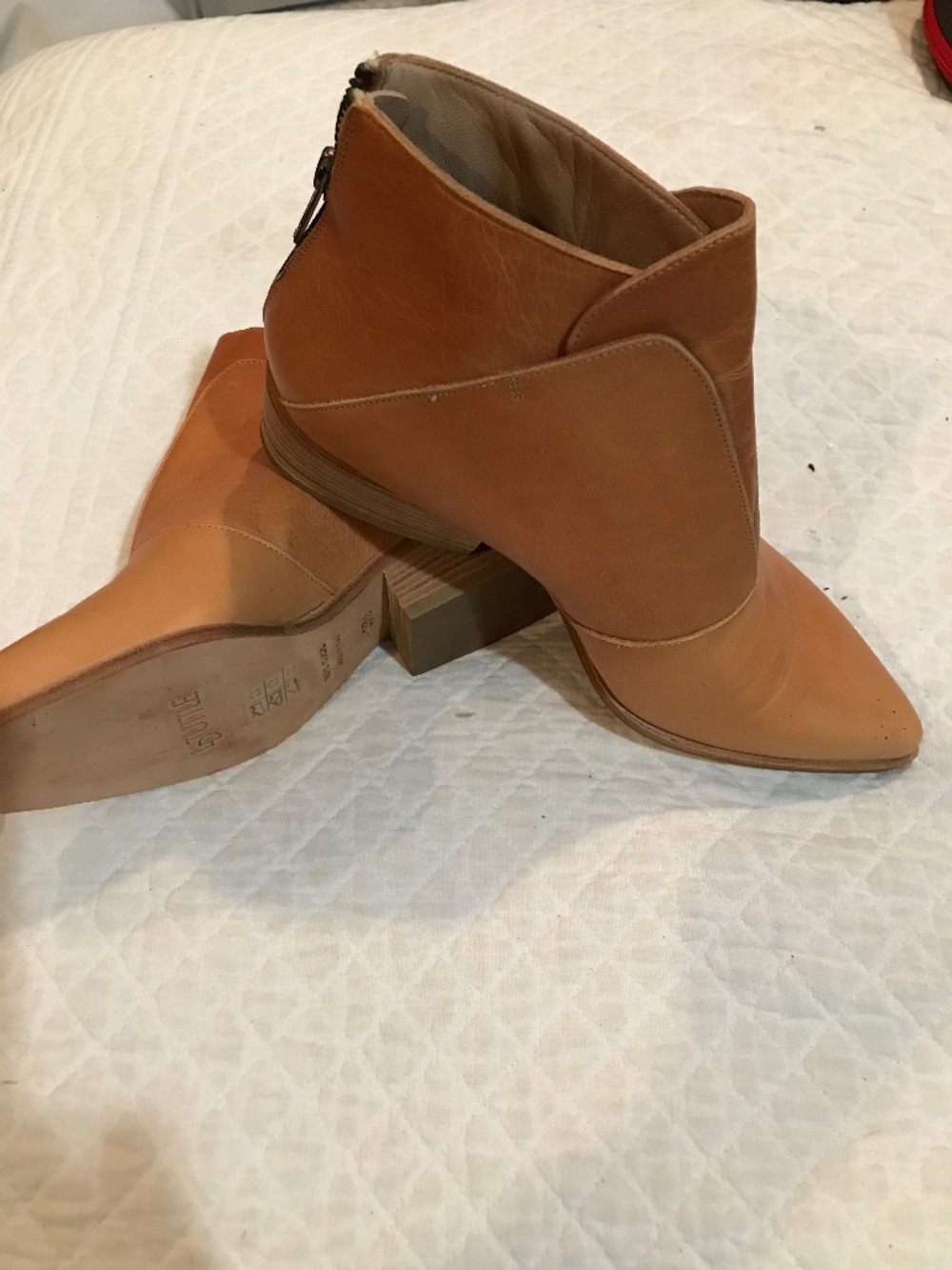 LD Tuttle boots New37.5 unworn Ash 1.5” heel